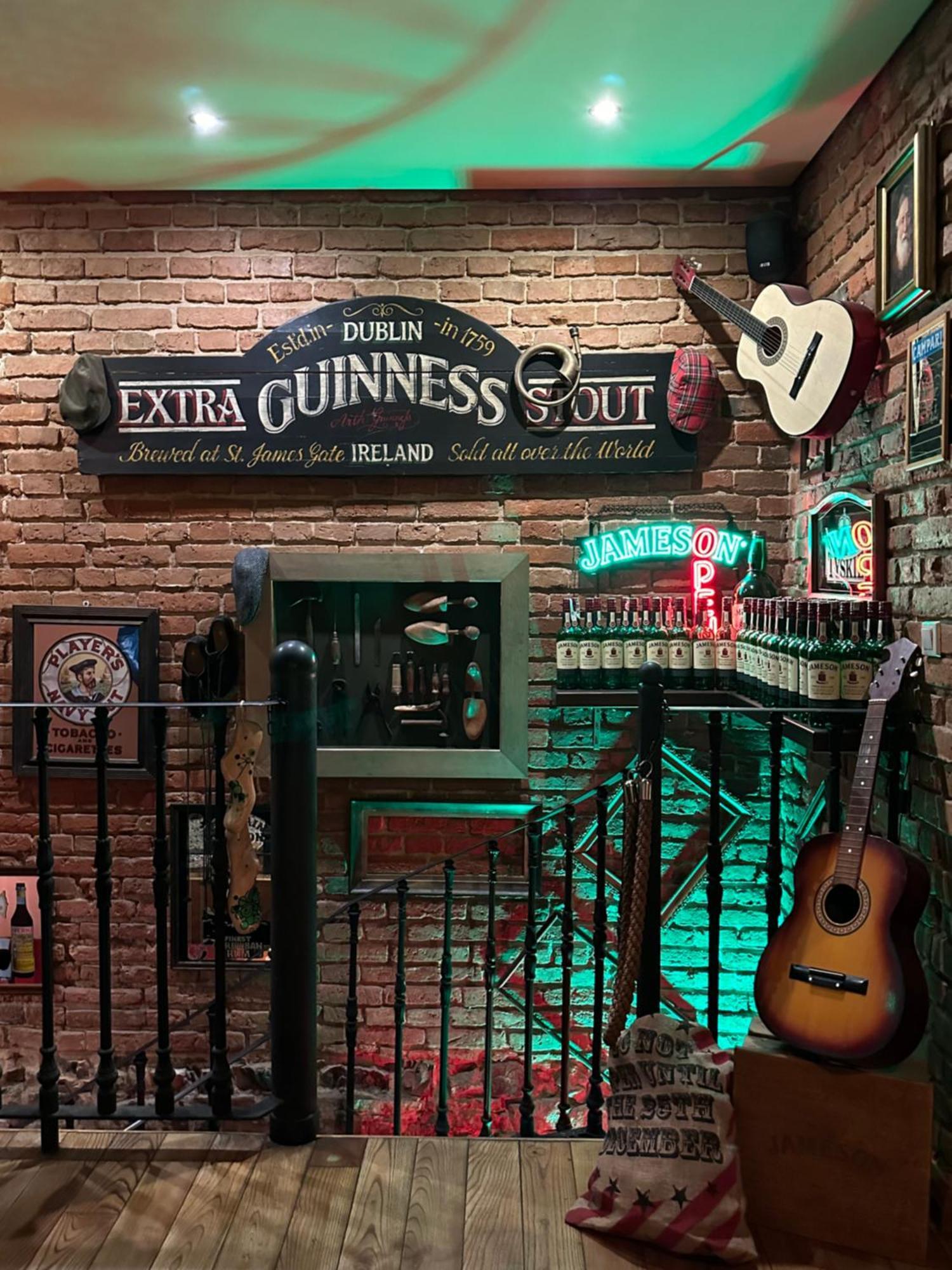 Shoemaker Irish Pub & Homestay Kielce