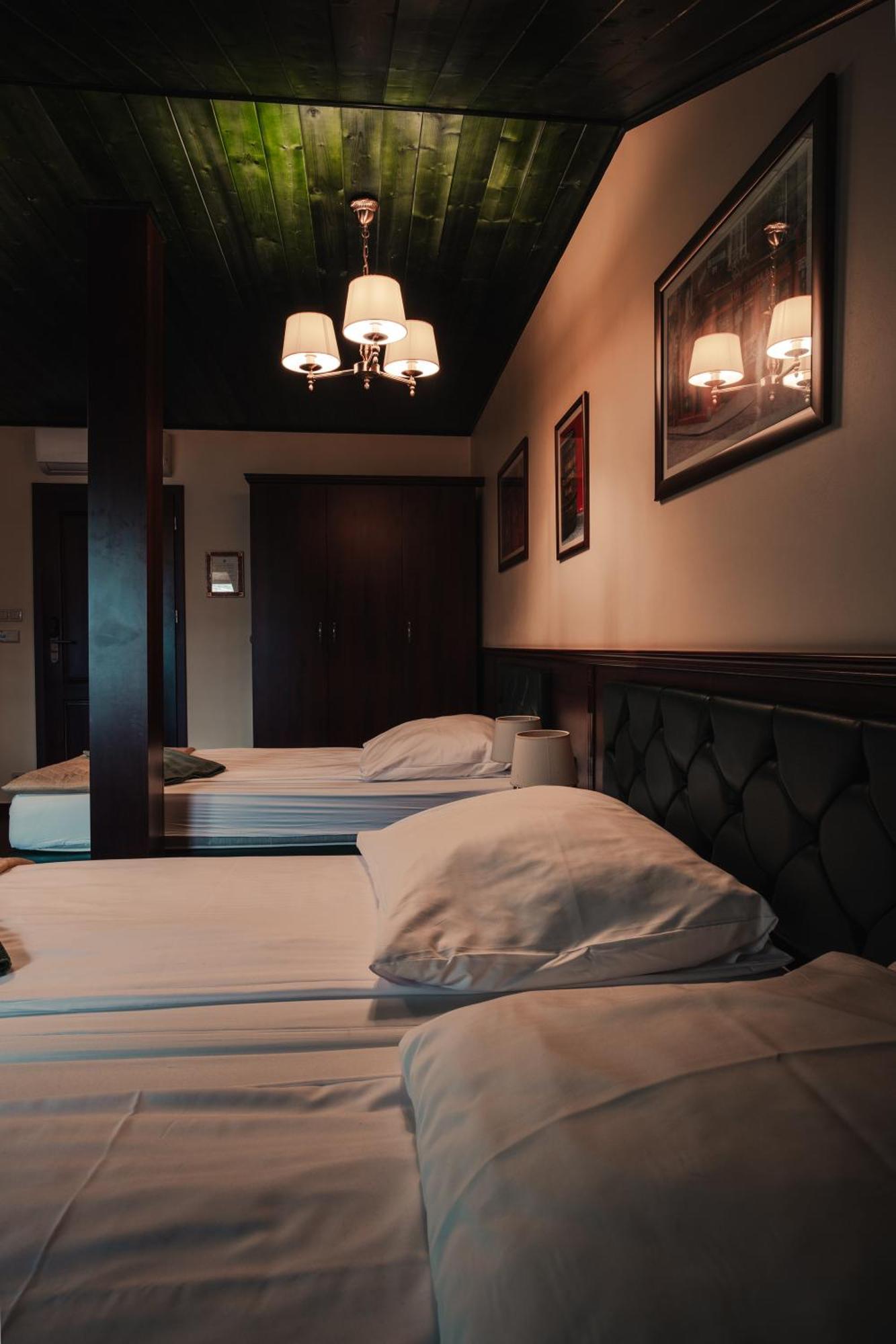 Shoemaker Irish Pub & Homestay Kielce